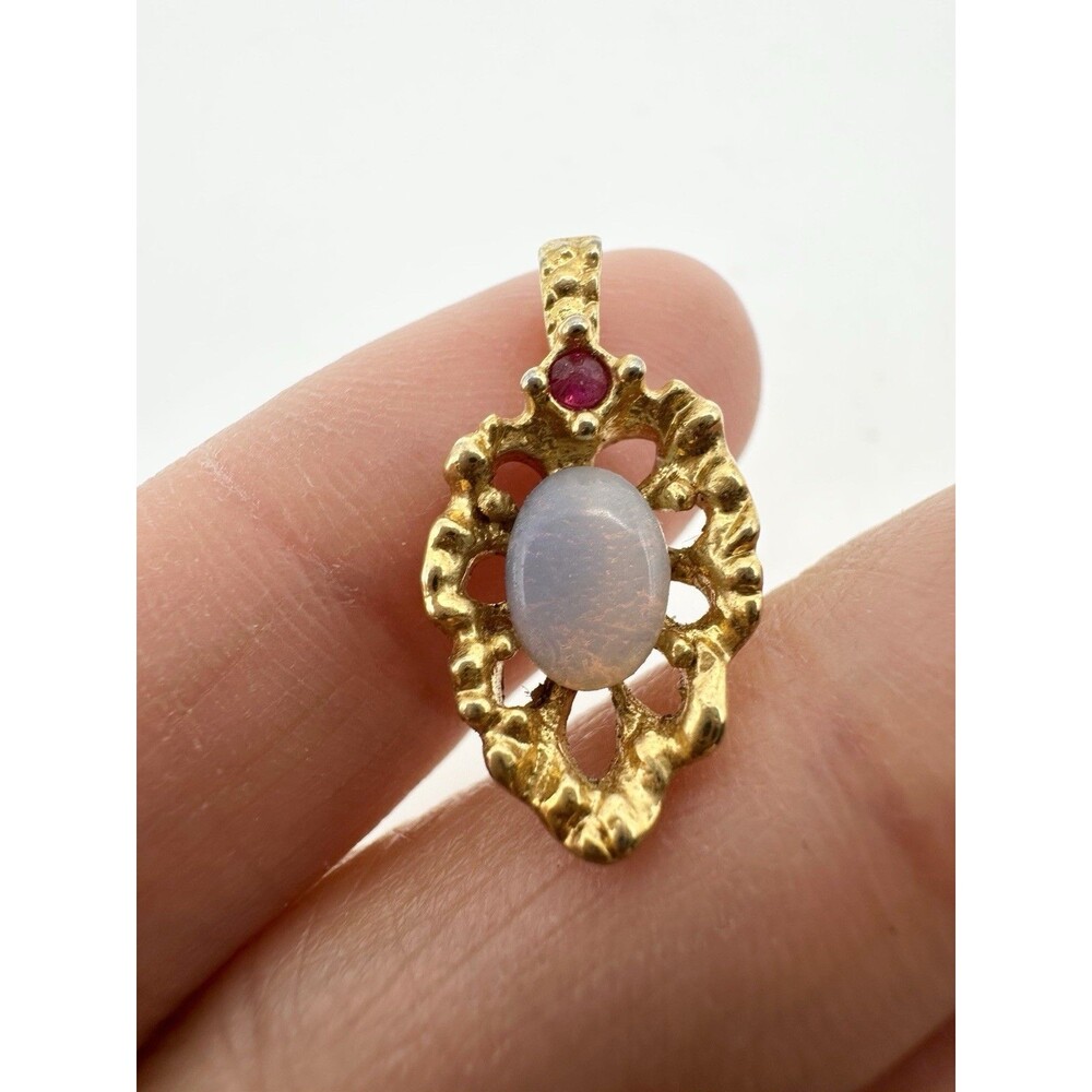 Vintage Van Doran Genuine Ruby & Opal Pendant Gold Tone